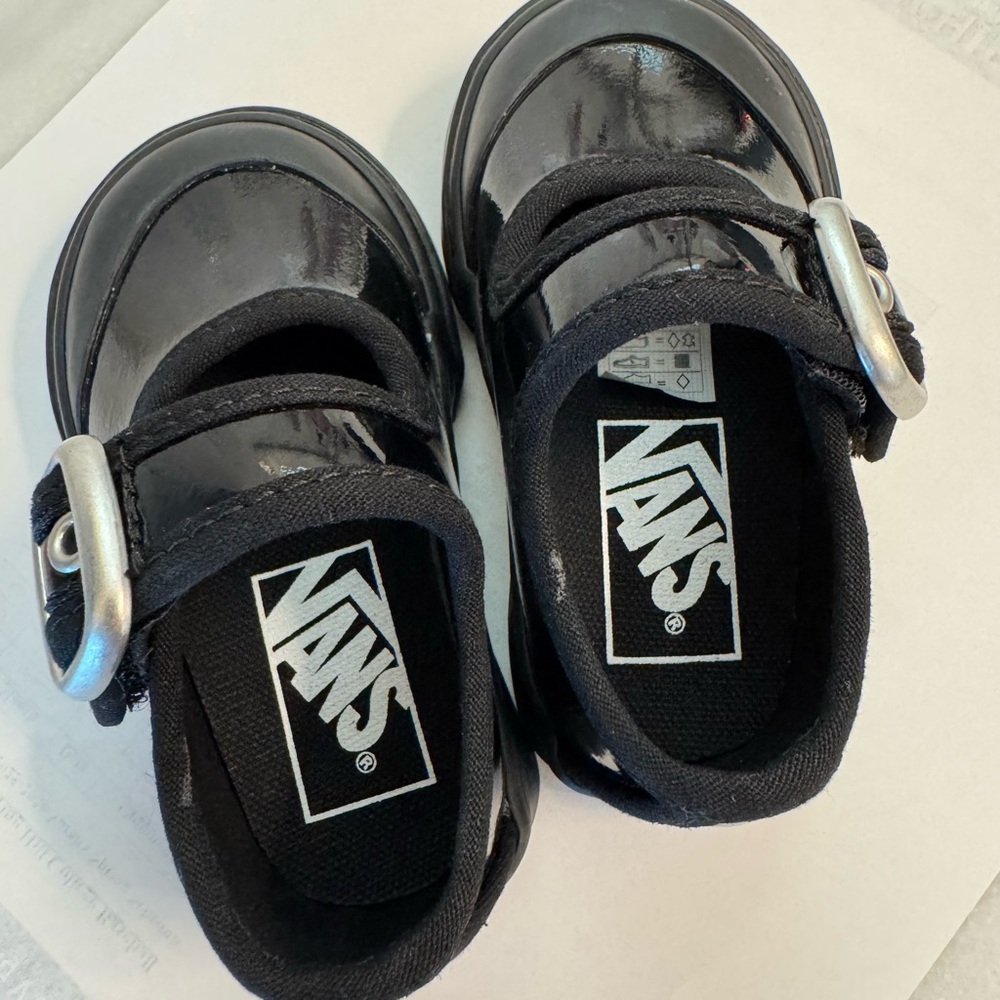 Vans black patent Mary Jane’s nwot - Picture 2 of 4